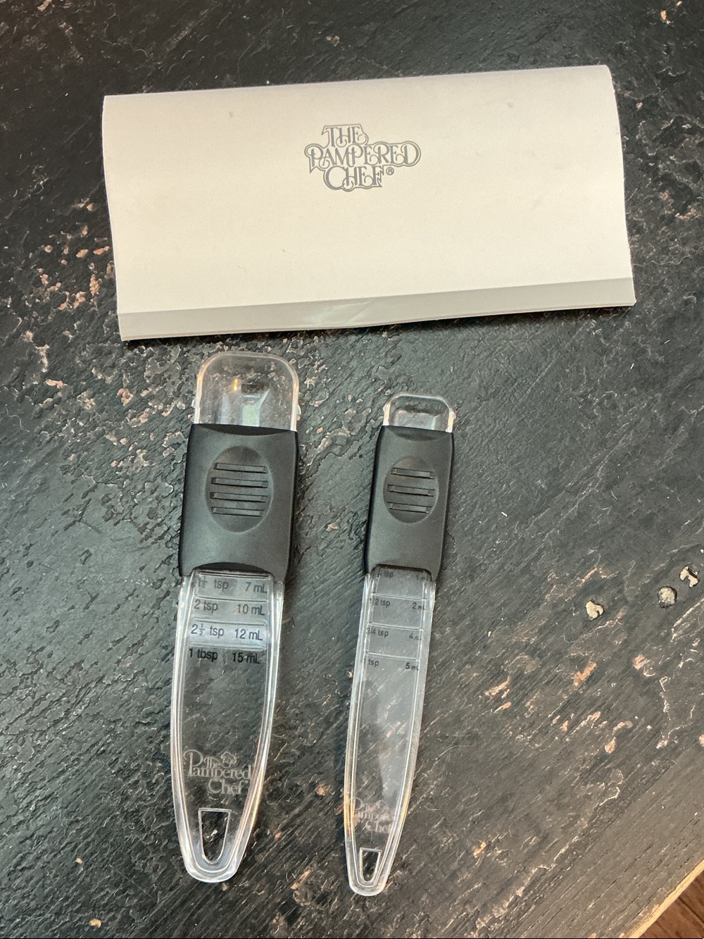 Pampered Chef  Black Measuring Spoons Set